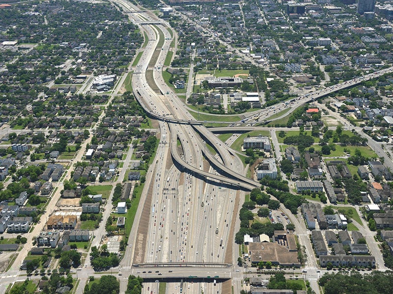 https://edge.sitecorecloud.io/cimicgroupl6308-fdcorpxmclo088b-productioneda2-a2bc/media/project/cimic/flatiron/projects/highways/harris-county-toll-lanes/800x590/sh-288-tollway-2105055061.jpg?h=599&iar=0&w=800