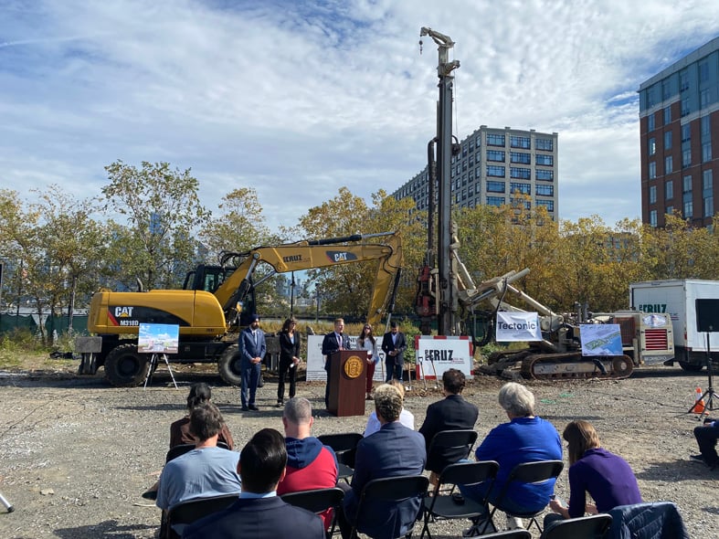 https://edge.sitecorecloud.io/cimicgroupl6308-fdcorpxmclo088b-productioneda2-a2bc/media/project/cimic/flatiron/projects/resiliency/rebuild-by-design---hudson-river/800x590/img_3285.jpg?h=590&iar=0&w=787