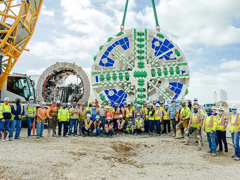https://edge.sitecorecloud.io/cimicgroupl6308-fdcorpxmclo088b-productioneda2-a2bc/media/project/cimic/flatiron/projects/tunneling/los-angeles-effluent-outfall-tunnel/800x590/dragados-team.jpg?h=599&iar=0&w=800