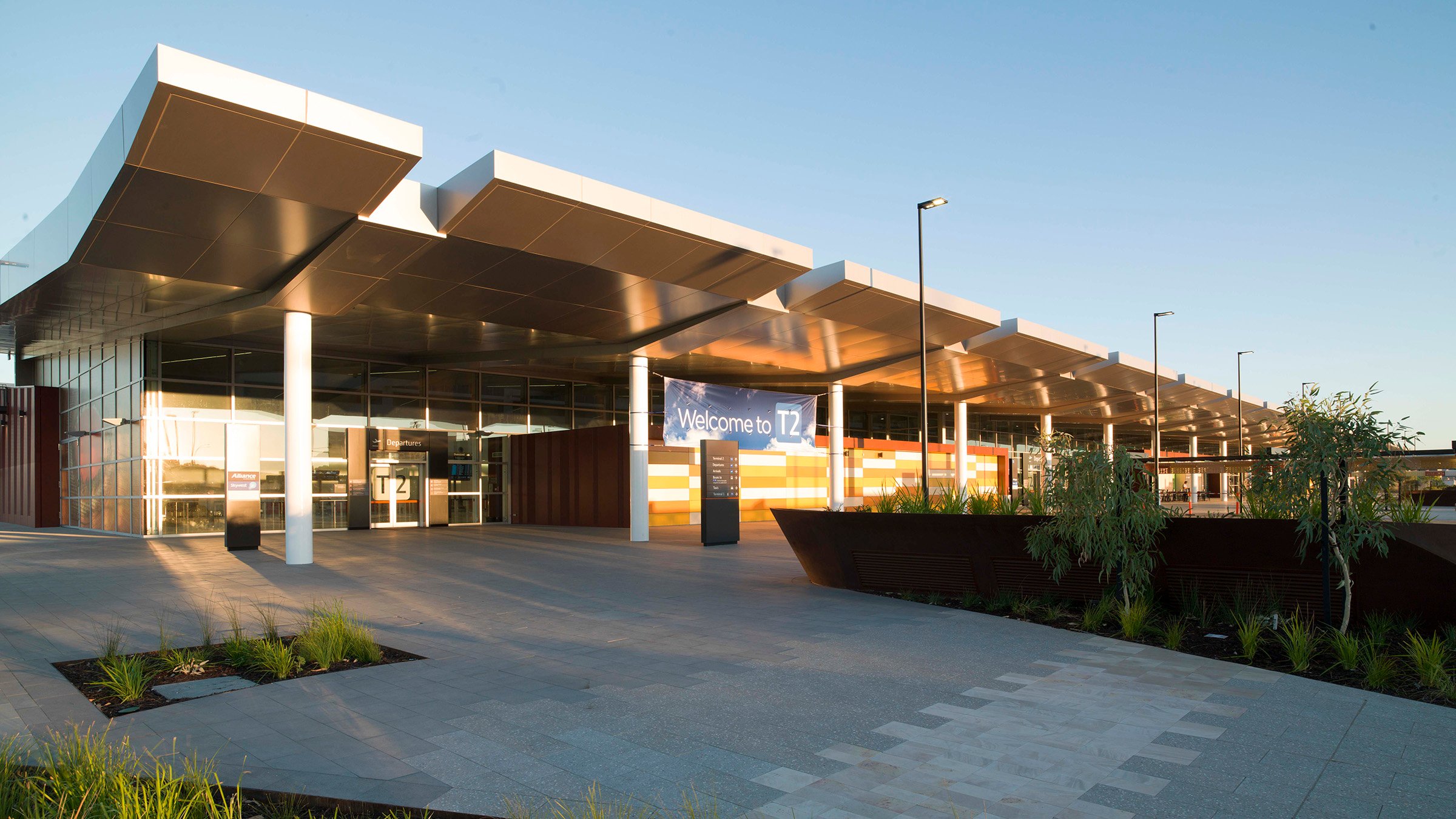 https://edge.sitecorecloud.io/cimicgroupl634d-cimicxmcloud-production-16eb/media/project/cimic/broad/projects/2400x1350/perth-airport-t2_please-use-2400x1350.jpg?h=1350&iar=0&w=2400
