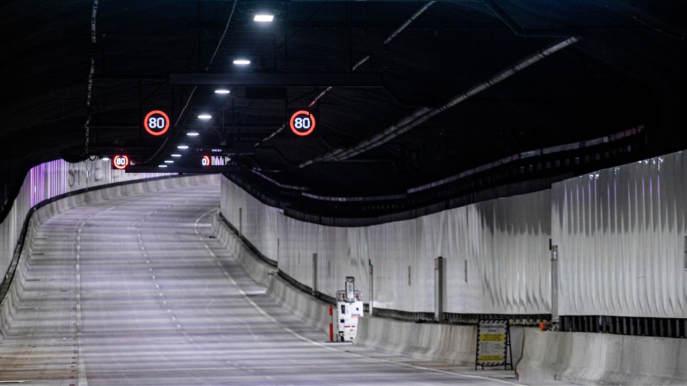 https://edge.sitecorecloud.io/cimicgroupl634d-cimicxmcloud-production-16eb/media/project/cimic/cpb/4-project-images/2015/wcx-nm5-tunnel-2400x1350.jpg?h=1350&iar=0&w=2400