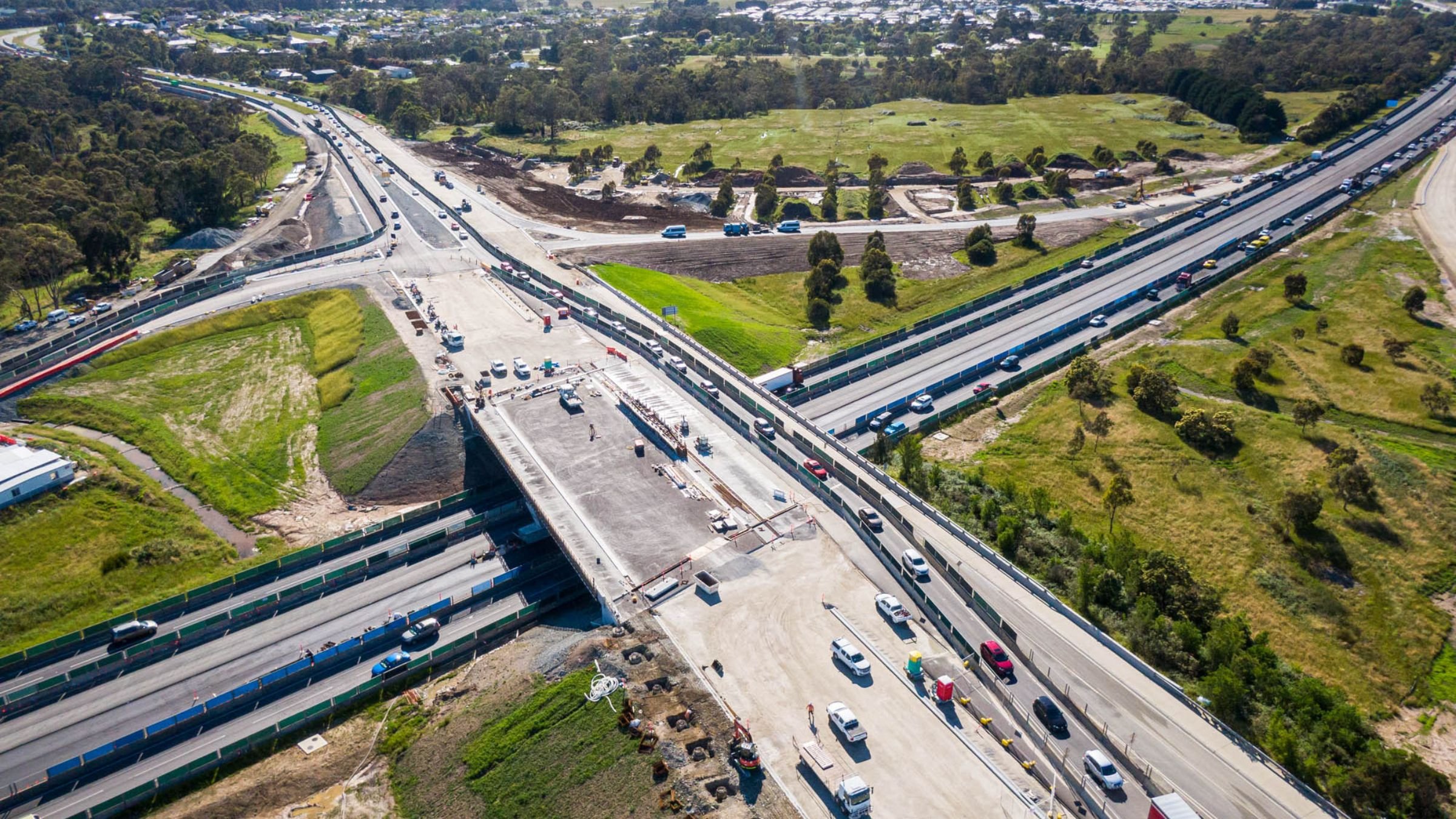 https://edge.sitecorecloud.io/cimicgroupl634d-cimicxmcloud-production-16eb/media/project/cimic/cpb/4-project-images/2019/monash-freeway-2400x1350.jpg?h=1350&iar=0&w=2400