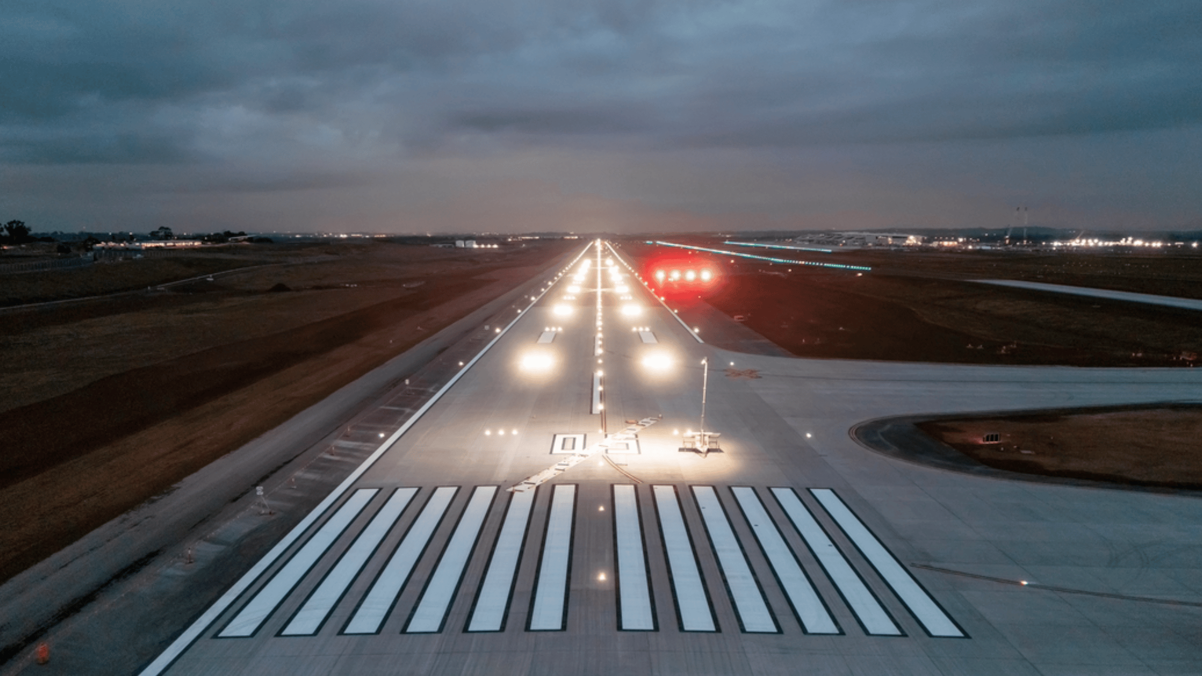 https://edge.sitecorecloud.io/cimicgroupl634d-cimicxmcloud-production-16eb/media/project/cimic/cpb/wsa-runway-at-night_2400-x-1350.png?h=1350&iar=0&w=2400