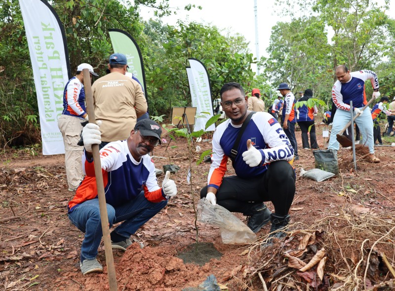 Leighton Malaysia JHB data centre tree planting activity