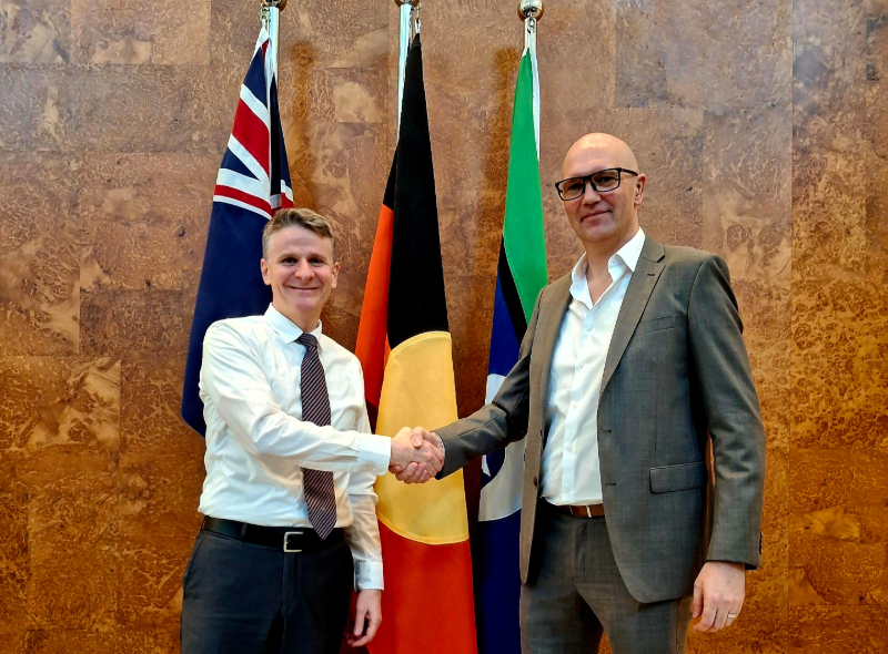 Simon Burley meets Mr. Rod Brazier, Ambassador of Australia to Indonesia in Jakarta