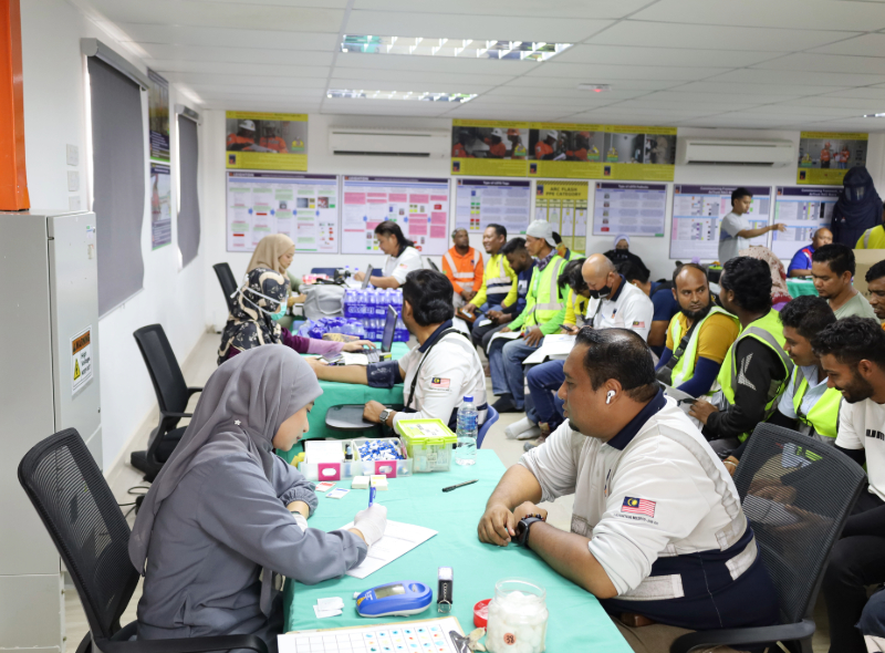 Leighton Malaysia donates blood to the blood bank for Sultanah Aminah Hospital