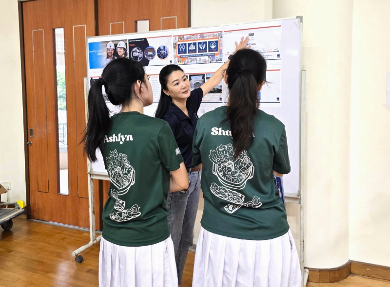 Leighton Asia at Nanyang Girls' High School career fair