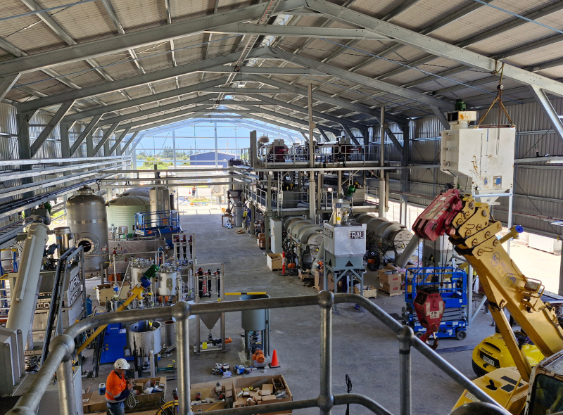 https://edge.sitecorecloud.io/cimicgroupl634d-cimicxmcloud-production-16eb/media/project/cimic/ugl/news/2024/card-list-v2---ugl-supports-mcis-journey-to-decarbonisation-on-kooragang-island.png?h=590&iar=0&w=800