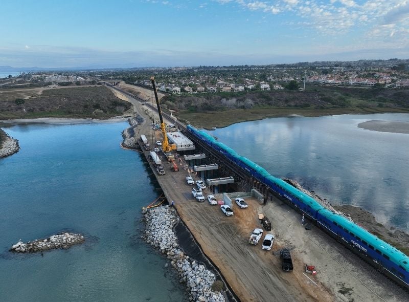 https://edge.sitecorecloud.io/cimicgroupl8739-fdcorpxmclocd75-production769c-7efe/media/project/cimic/flatiron/news/2025/800x590/highways---north-coast-corridor-girder-milestone-800x590.jpg?h=590&iar=0&w=800