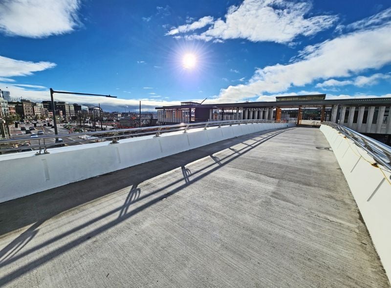 https://edge.sitecorecloud.io/cimicgroupl8739-fdcorpxmclocd75-production769c-7efe/media/project/cimic/flatiron/news/2025/800x590/seattle-marion-street-pedestrian-bridge-2.jpg?h=590&iar=0&w=800