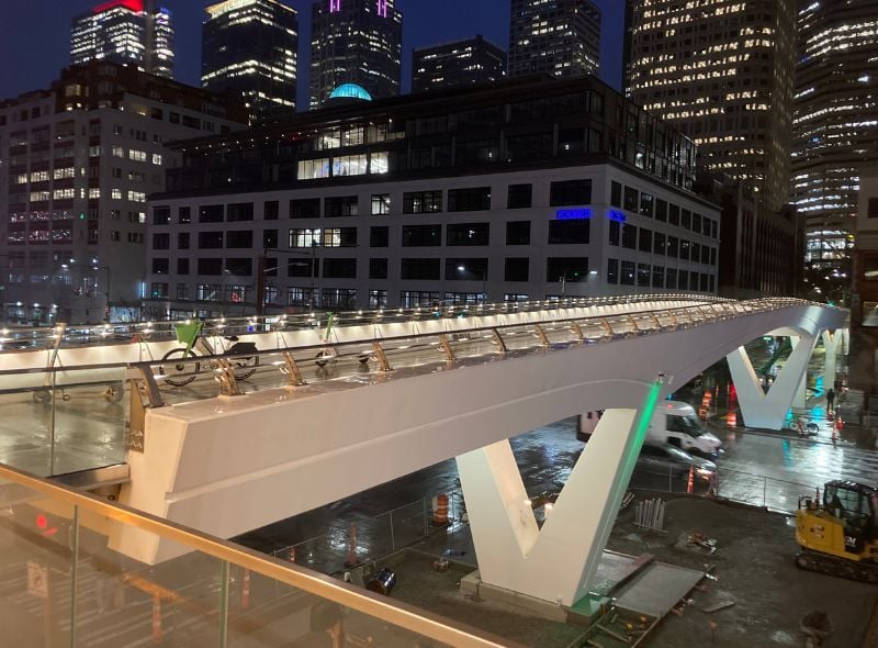 https://edge.sitecorecloud.io/cimicgroupl8739-fdcorpxmclocd75-production769c-7efe/media/project/cimic/flatiron/news/2025/800x590/seattle-marion-street-pedestrian-bridge-3.jpg?h=590&iar=0&w=800