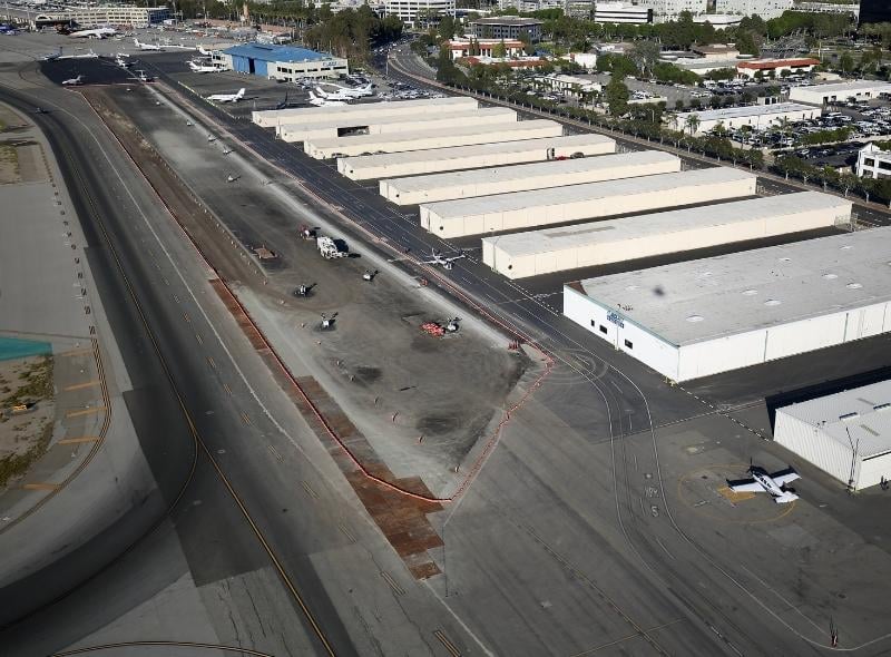 https://edge.sitecorecloud.io/cimicgroupl8739-fdcorpxmclocd75-production769c-7efe/media/project/cimic/flatiron/news/2026/800x590/aviation---progress-at-john-wayne-airport---taxiway-view-800x590.jpg?h=590&iar=0&w=800