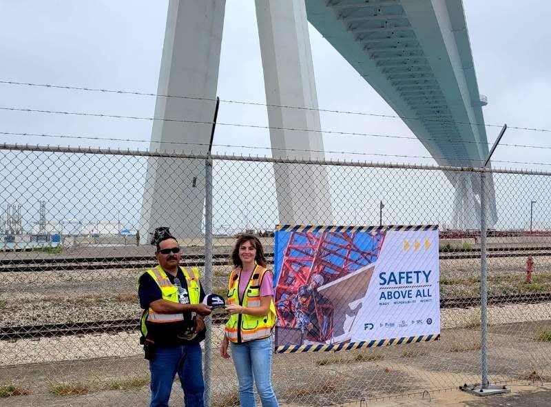https://edge.sitecorecloud.io/cimicgroupl8739-fdcorpxmclocd75-production769c-7efe/media/project/cimic/flatiron/news/2026/800x590/people-and-careers---2026-construction-safety-week---gordie-howe-800x590.jpg?h=590&iar=0&w=800