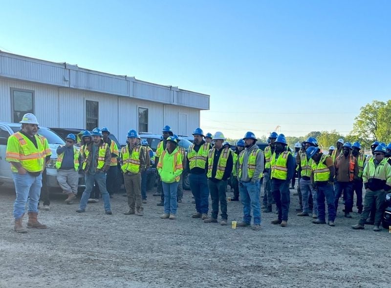 https://edge.sitecorecloud.io/cimicgroupl8739-fdcorpxmclocd75-production769c-7efe/media/project/cimic/flatiron/news/2026/800x590/people-and-careers---2026-construction-safety-week---midatlantic-800x590.jpg?h=590&iar=0&w=800