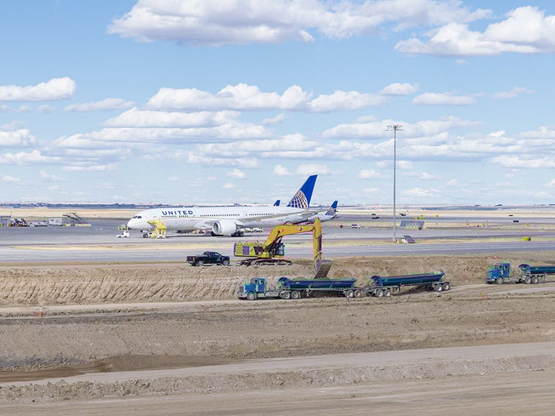 United Airlines Aircraft Parking Pad https://edge.sitecorecloud.io/cimicgroupl8739-fdcorpxmclocd75-production769c-7efe/media/project/cimic/flatiron/projects/aviation/ual-aircraft-parking/800x590/united-airlines-aircraft-parking-pad-0p3a7962.jpg?h=599&iar=0&w=800