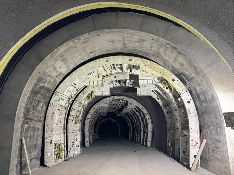 https://edge.sitecorecloud.io/cimicgroupl8739-fdcorpxmclocd75-production769c-7efe/media/project/cimic/flatiron/projects/tunneling/anderson-dam-tunnel/800x590/anderson-dam-tunnel-2-800-x-599.png?h=599&iar=0&w=800