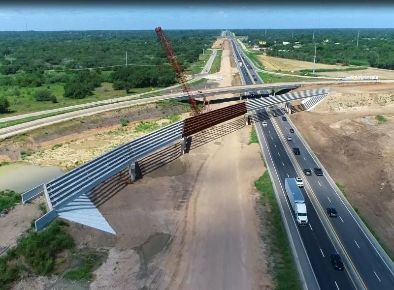 https://edge.sitecorecloud.io/cimicgroupl8739-fdcorpxmclocd75-production769c-7efe/media/project/cimic/pulice/news/2026/800x590/highways---bridge-and-roadway-work-advances-on-i-10-colorado-county-project---girder-view-800x590.jpg?h=590&iar=0&w=800