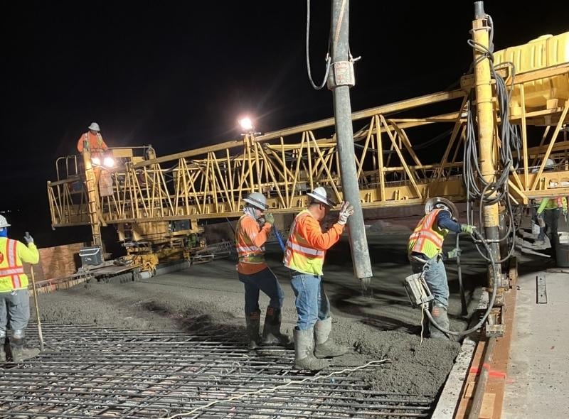 https://edge.sitecorecloud.io/cimicgroupl8739-fdcorpxmclocd75-production769c-7efe/media/project/cimic/pulice/news/2026/800x590/highways---gila-river-bridge-team-completes-430-cubic-yard-deck-pour---project-team-800x590.jpg?h=590&iar=0&w=800