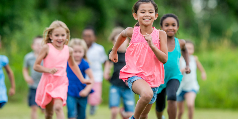 kids running