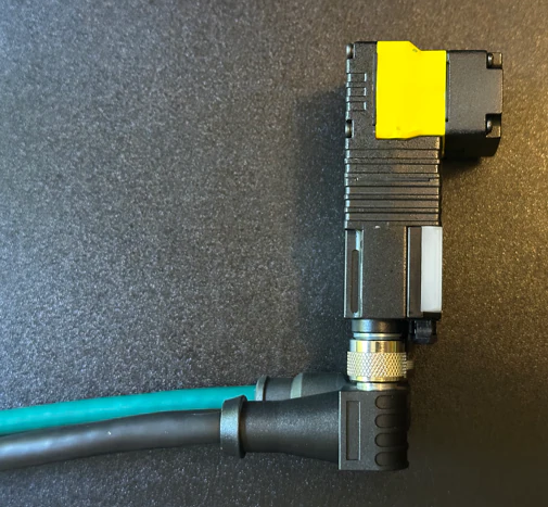 What Orientation do Right Angle Cables Exit on an In-Sight SnAPP SP2800_Image-6