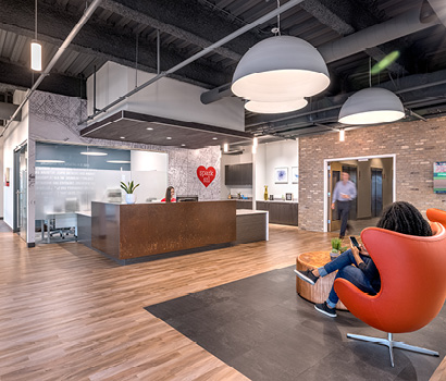 SpkStlLobbyPeople410*350