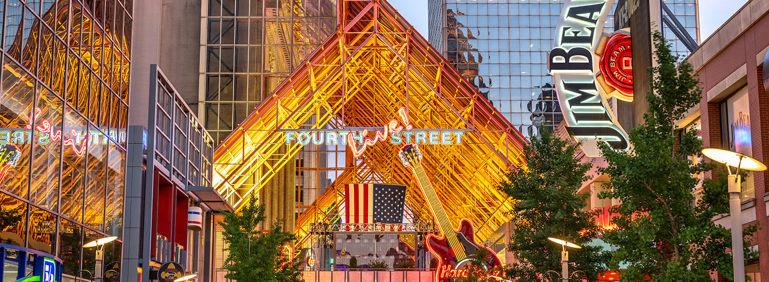 Fourth Street Live from the Outside