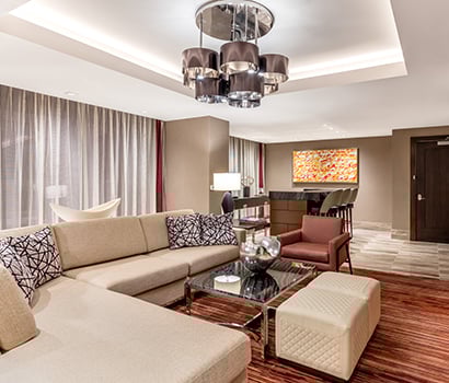 LCHM_Hotel_PresidentialSuite_LivingRoom_410x350