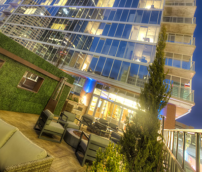 OneLight_Exterior_OutdoorLounge_410x350