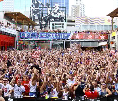 PLD_KCLive_WorldCup_Crowd_410x350