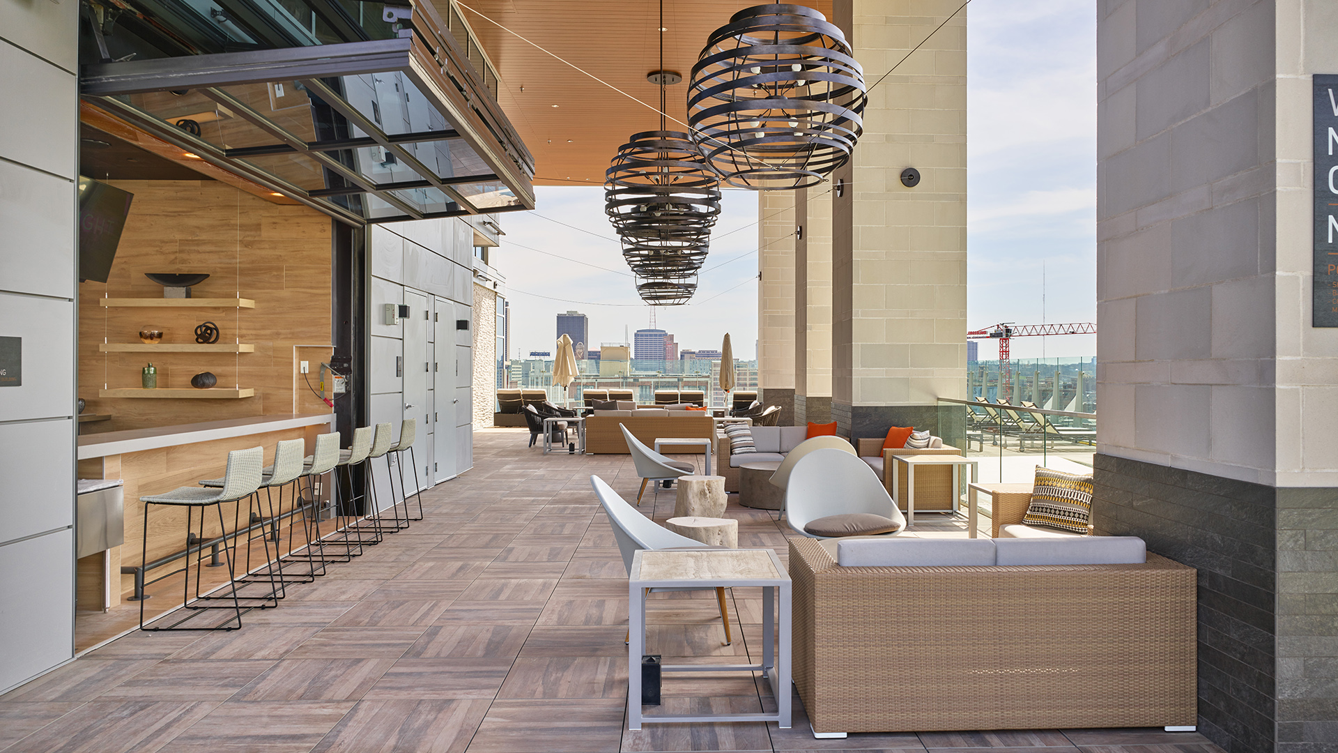 TwoLight_IndoorOutdoorBarLanai_1920x01080