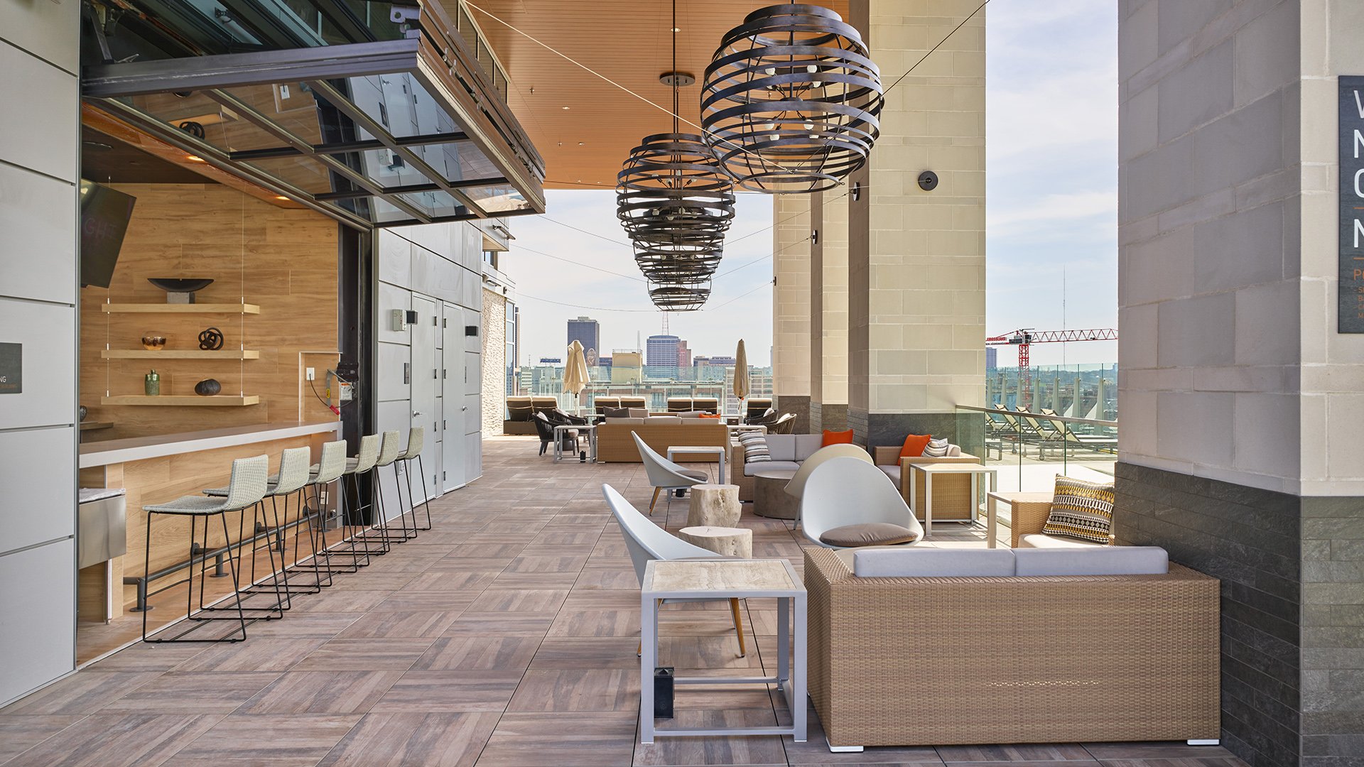 TwoLight_IndoorOutdoorBarLanai_1920x01080