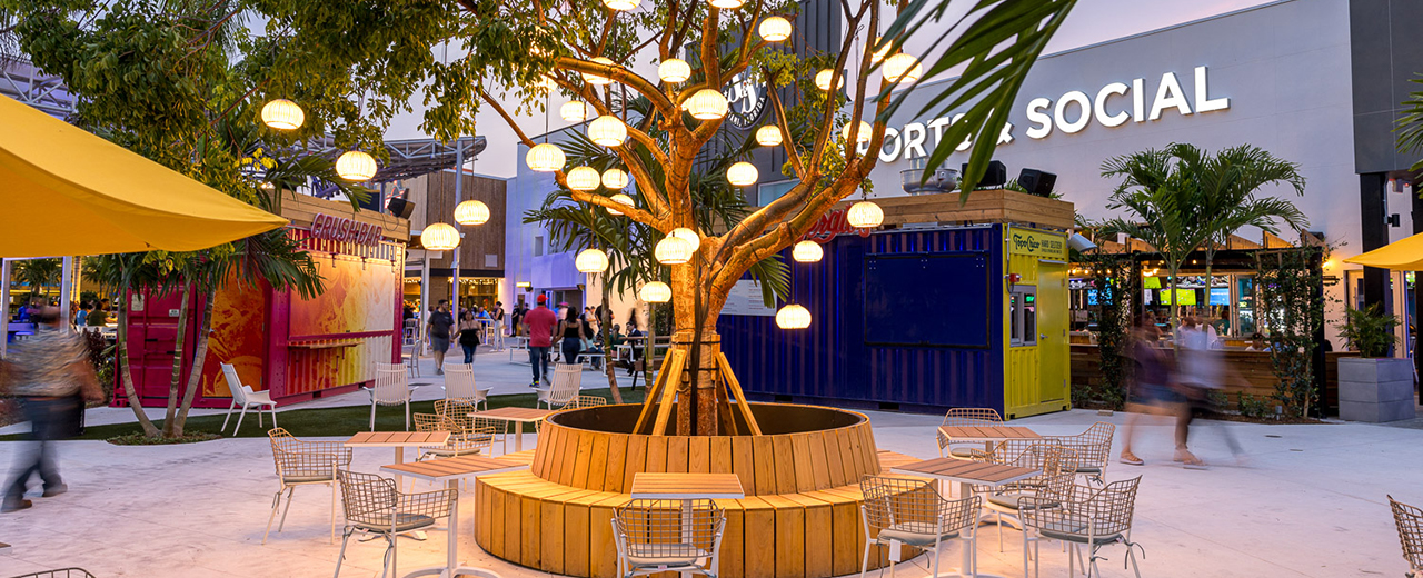 Image of seating in the Vivo! Plaza outside of Sergio's.