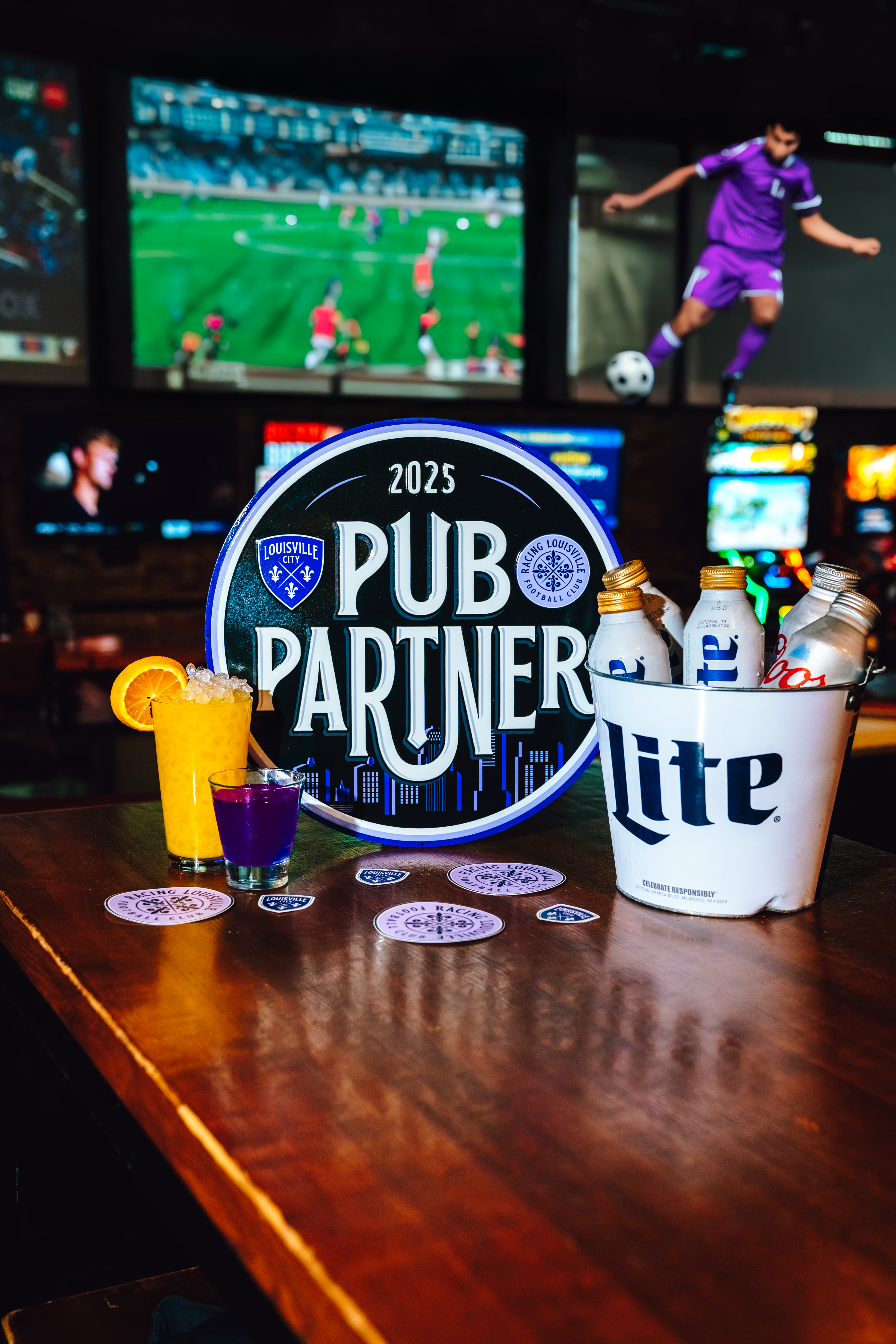 Image of drinks included in Lou City drink specials.