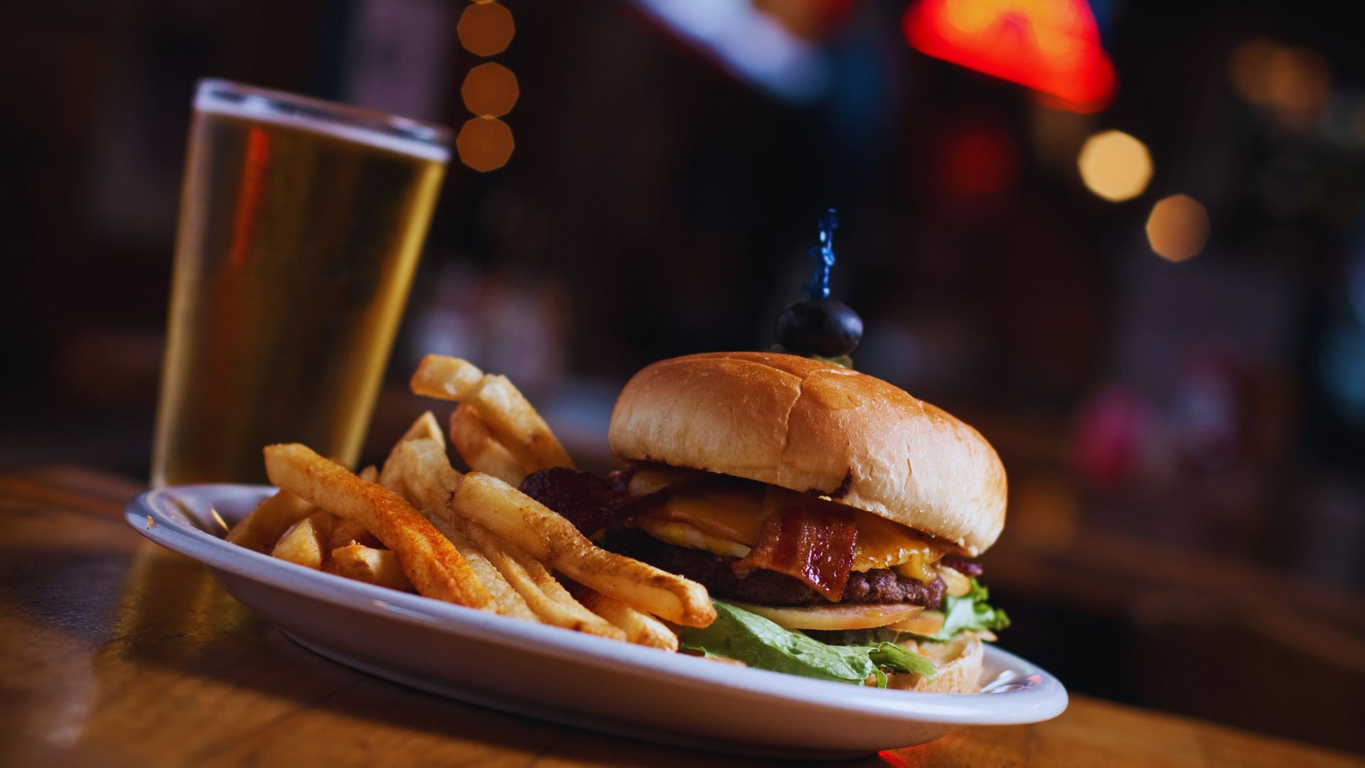 Bar Burger Battery Live