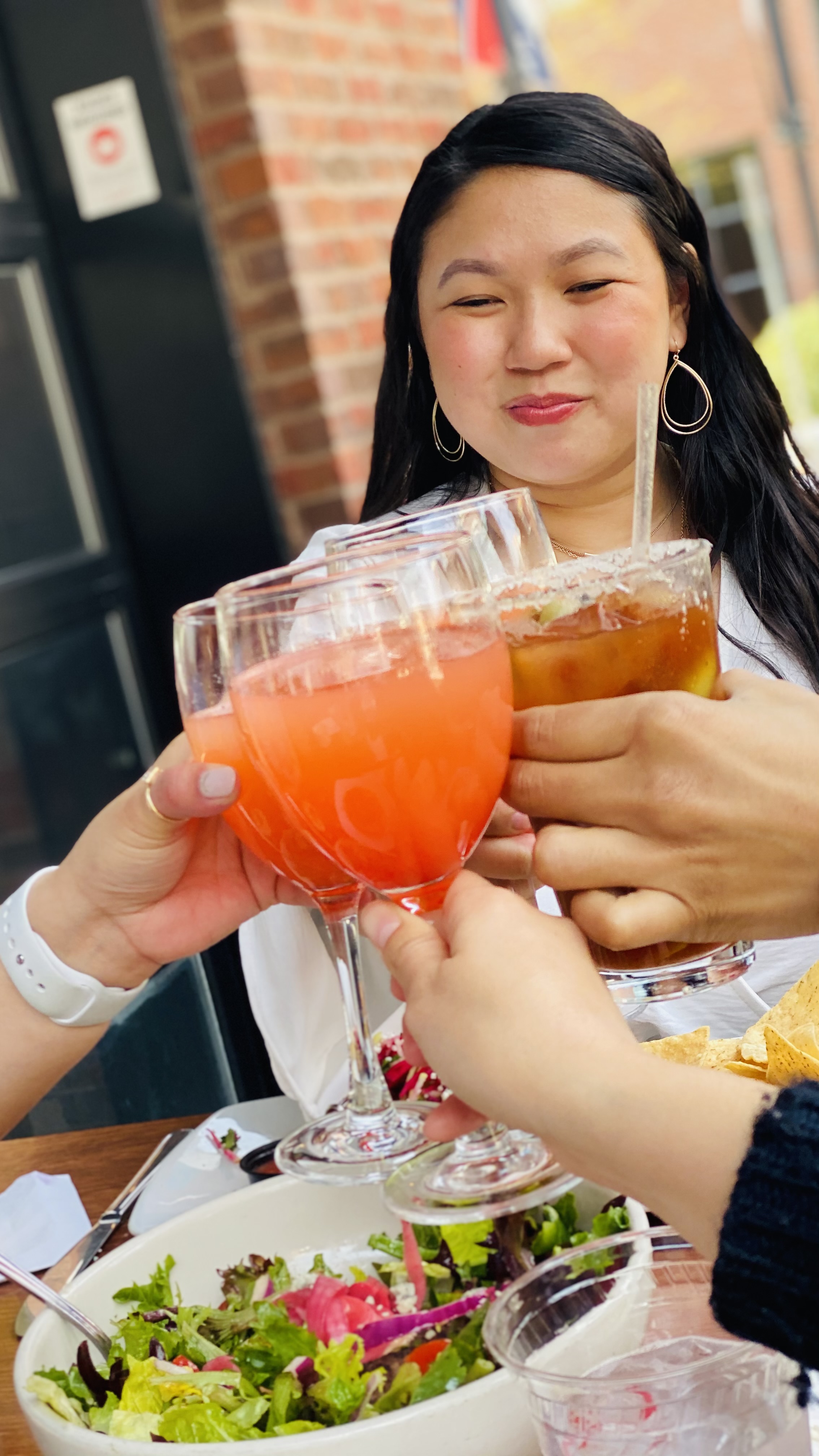 Celebrate Mother’s Day at Palm Tree Club Orlando with brunch, mimosas, champagne, and a warm, elevated dining experience. Reserve your table today.
