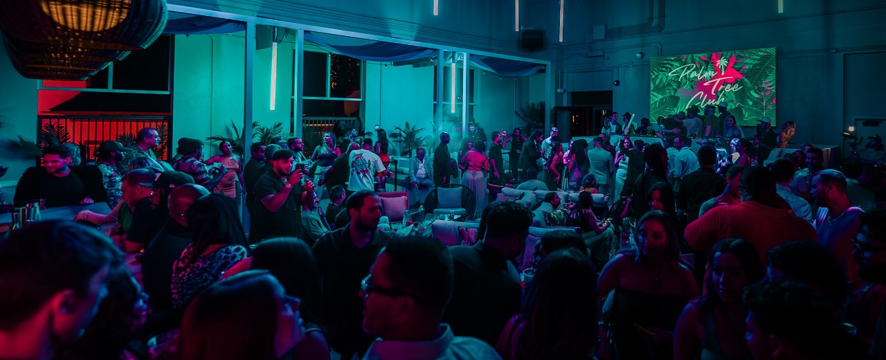 Palm Tree Club lounge in Orlando packed with guests for nightlife DJ and party.