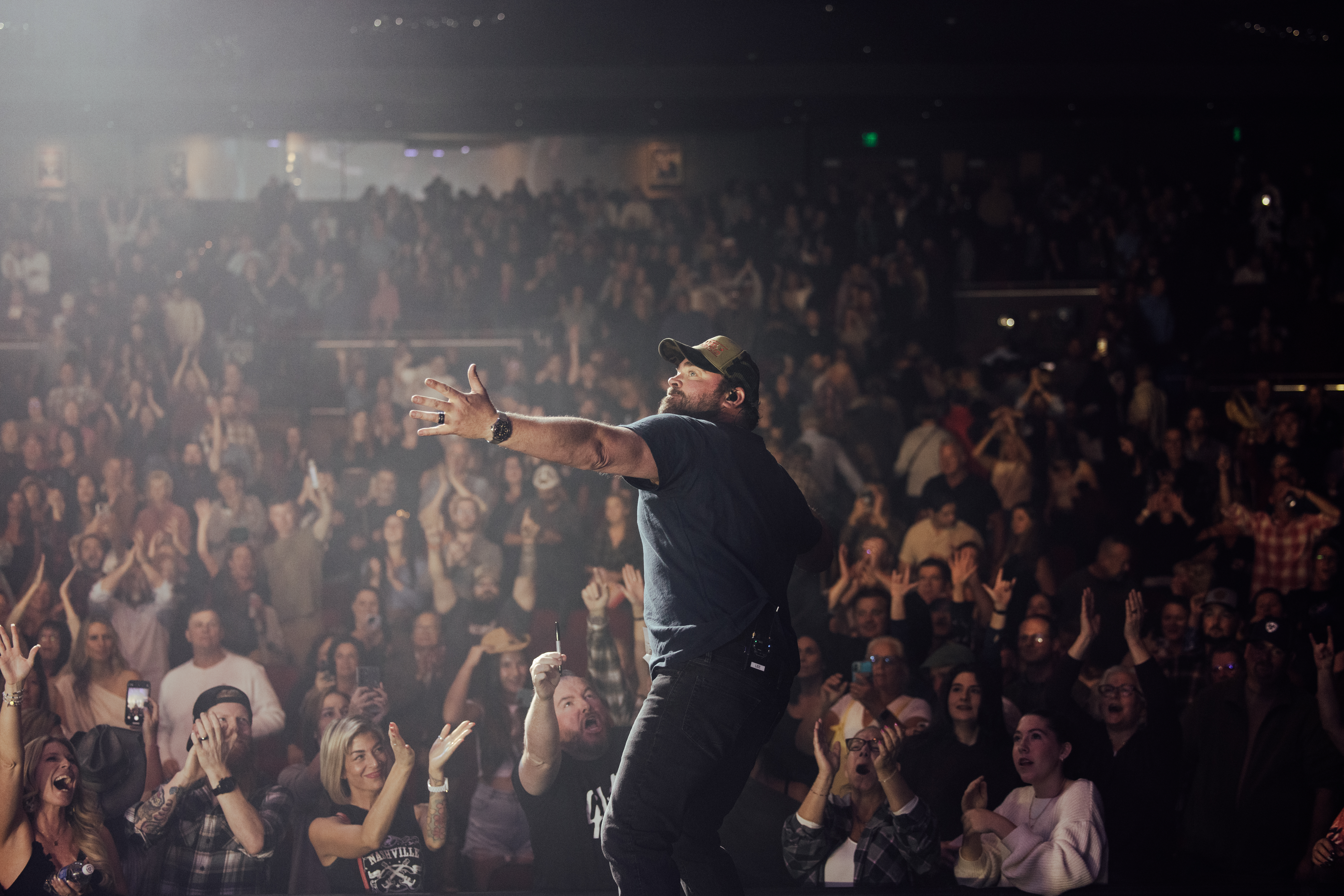 Lee Brice in concert