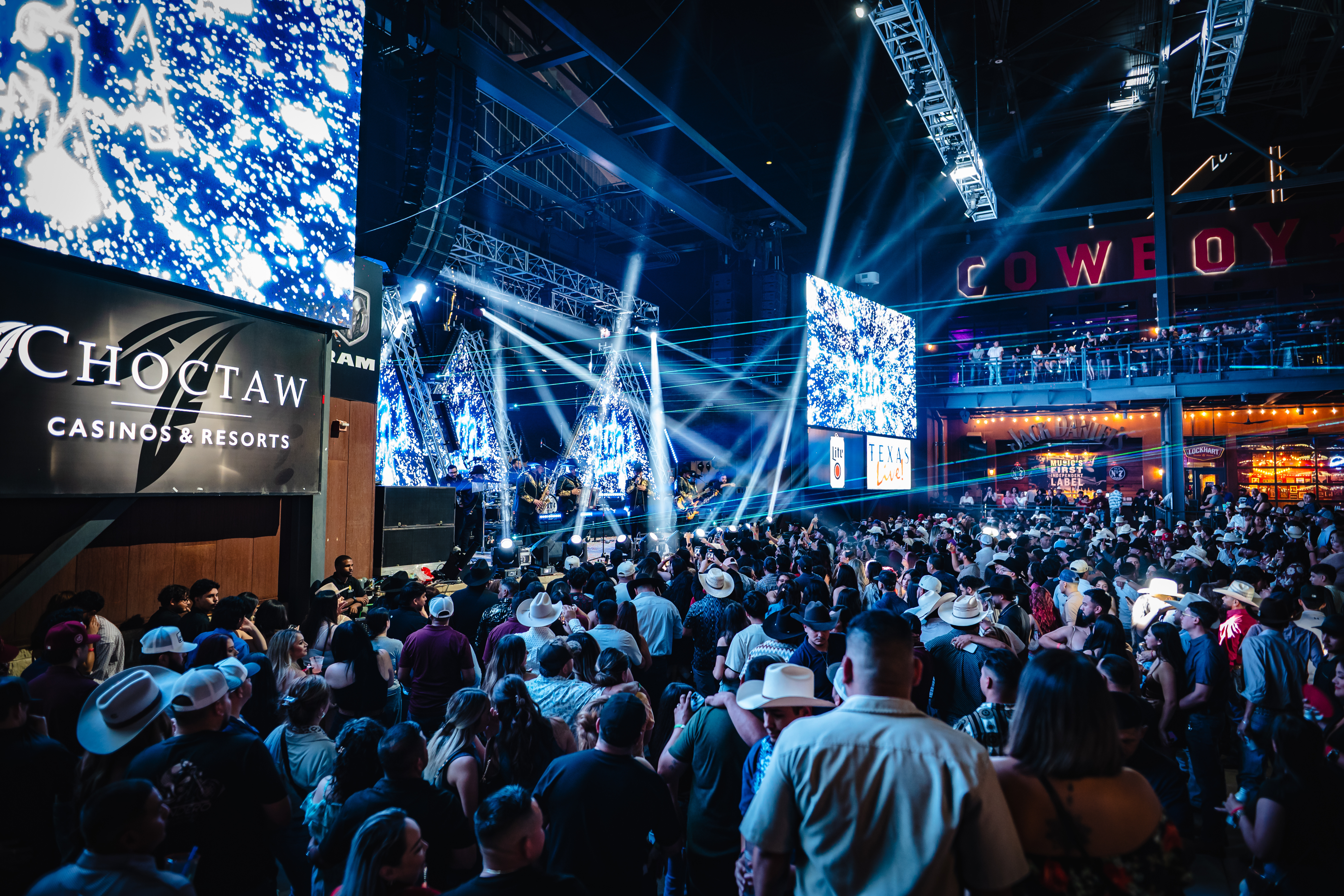 big stage with big side screens