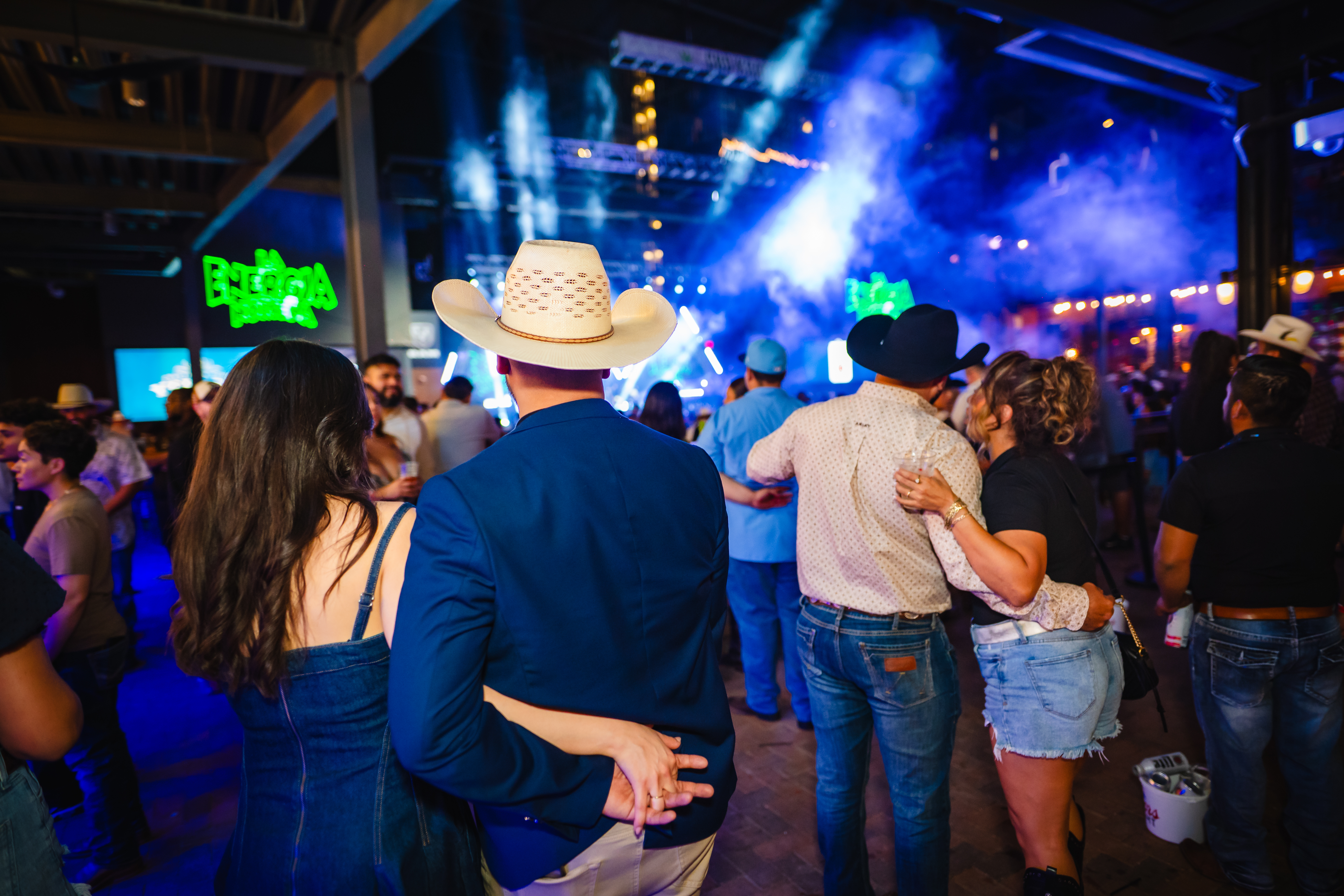 couple dancing