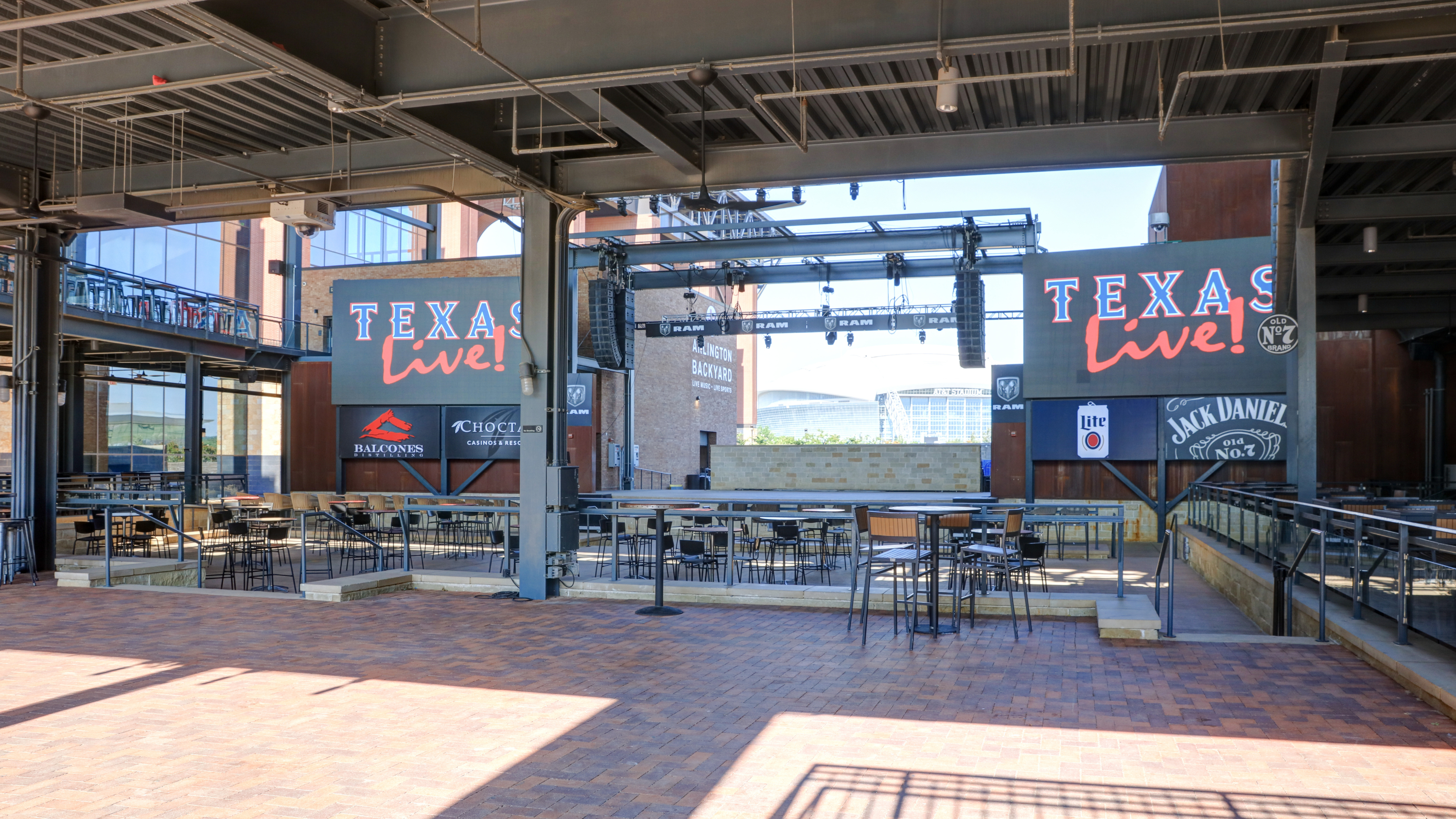 Arlington Backyard - Space Details 