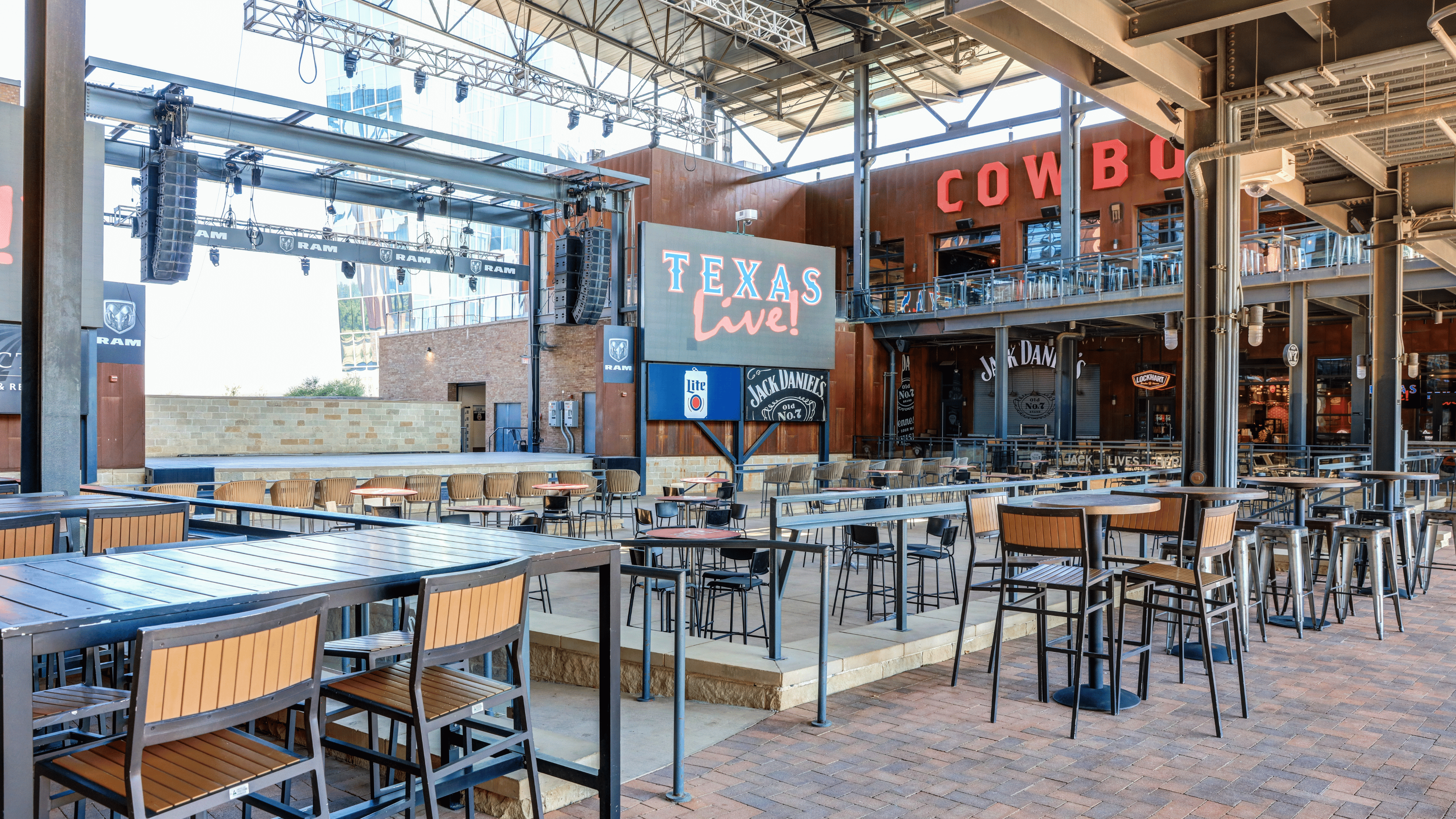 Arlington Backyard - Space Details