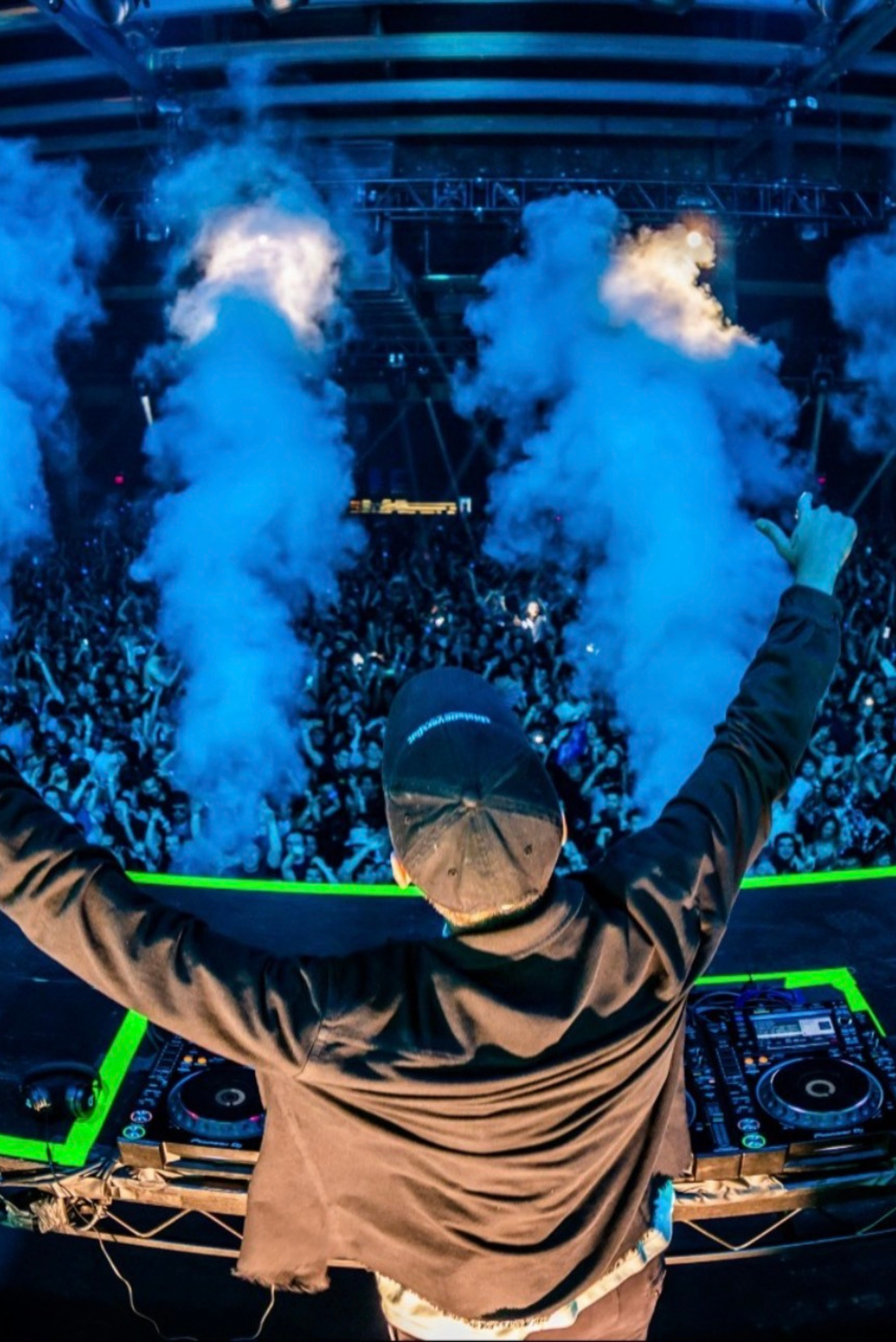 Sunset Sessions EDM DJ at Waterside Audie