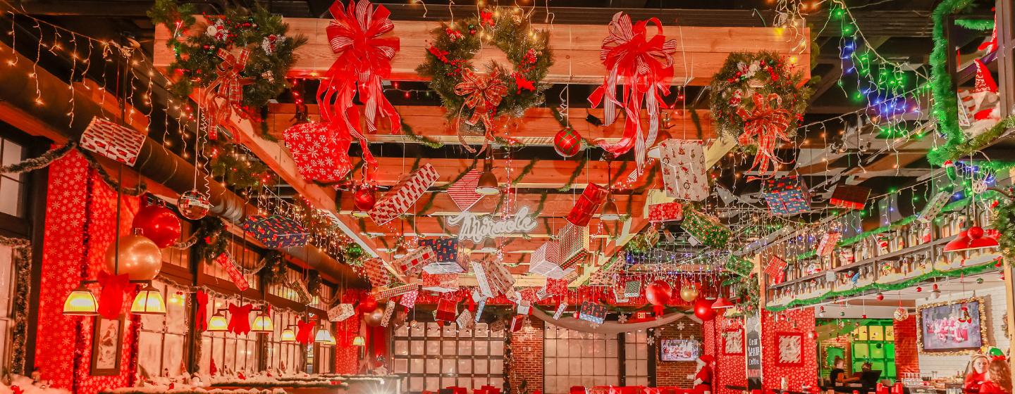 Miracle on Waterside Drive Decor