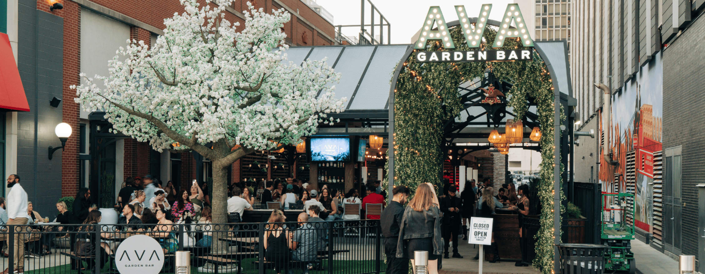 AVA Garden Bar