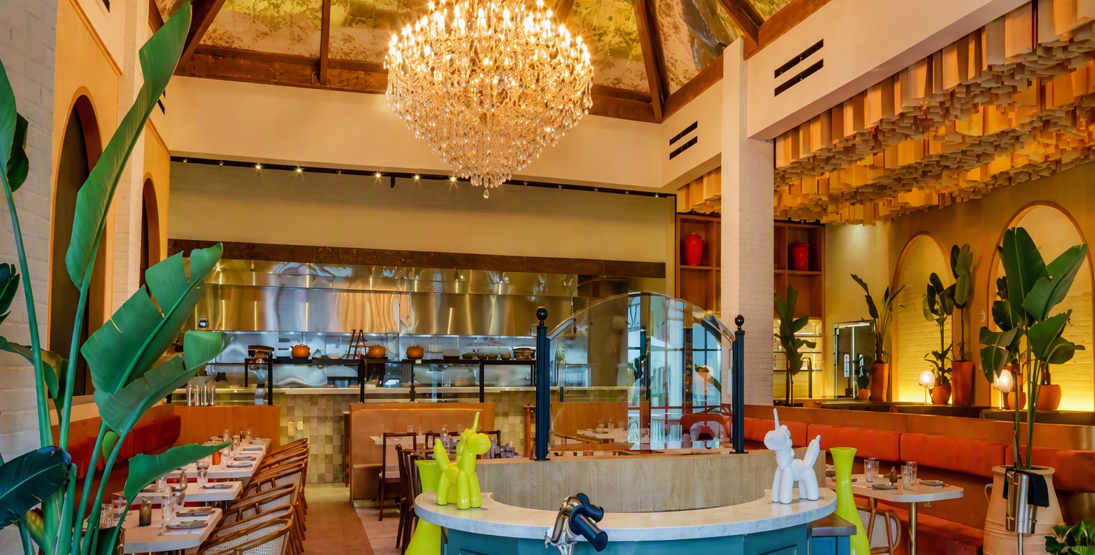 Factoria de Azucar dining room and hostess stand.