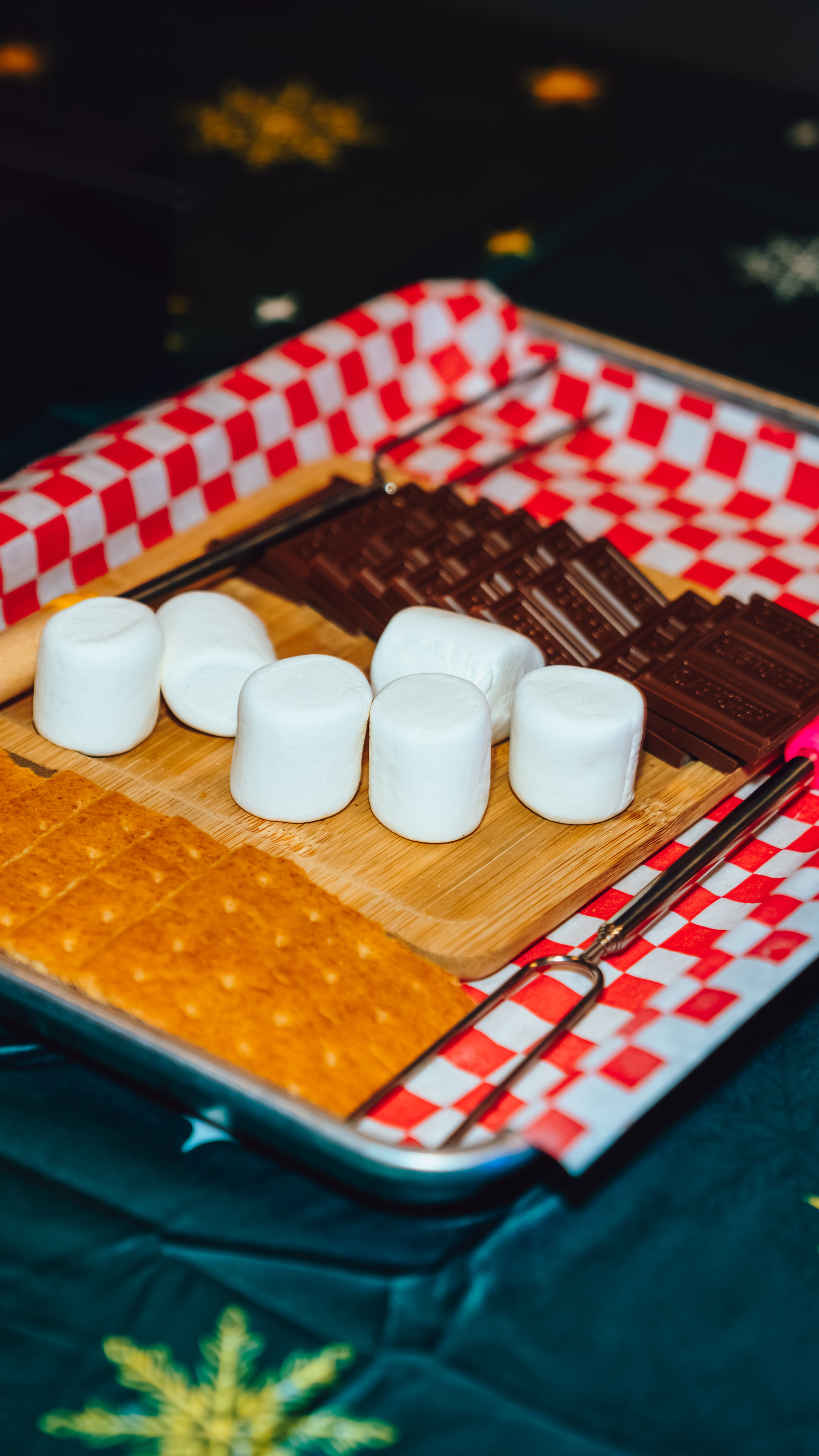 An image of a Smores Kit at Tinsel Tavern.