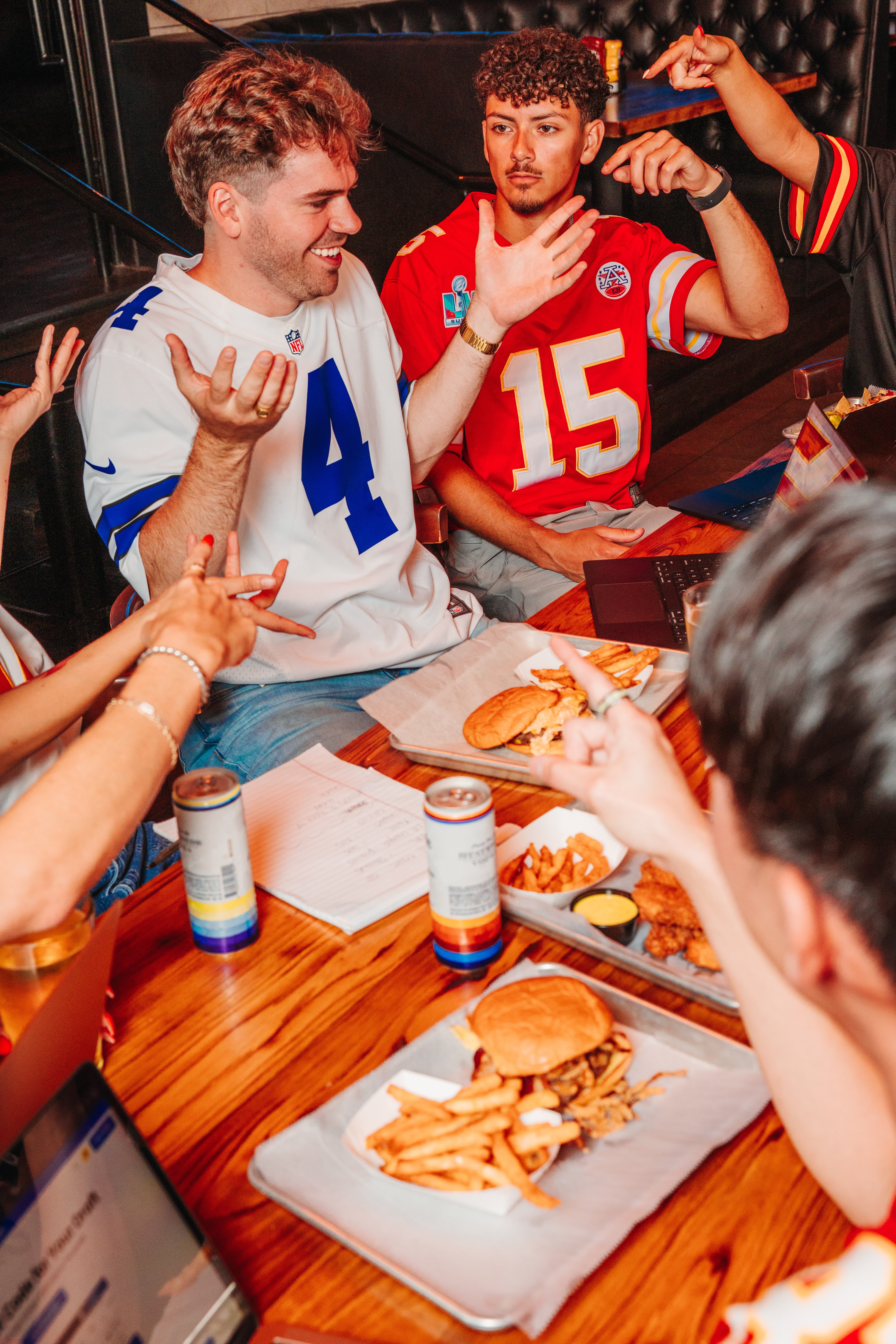 fans pointing
