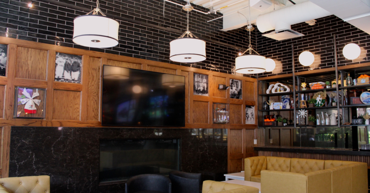 Carousel 3 Tavern