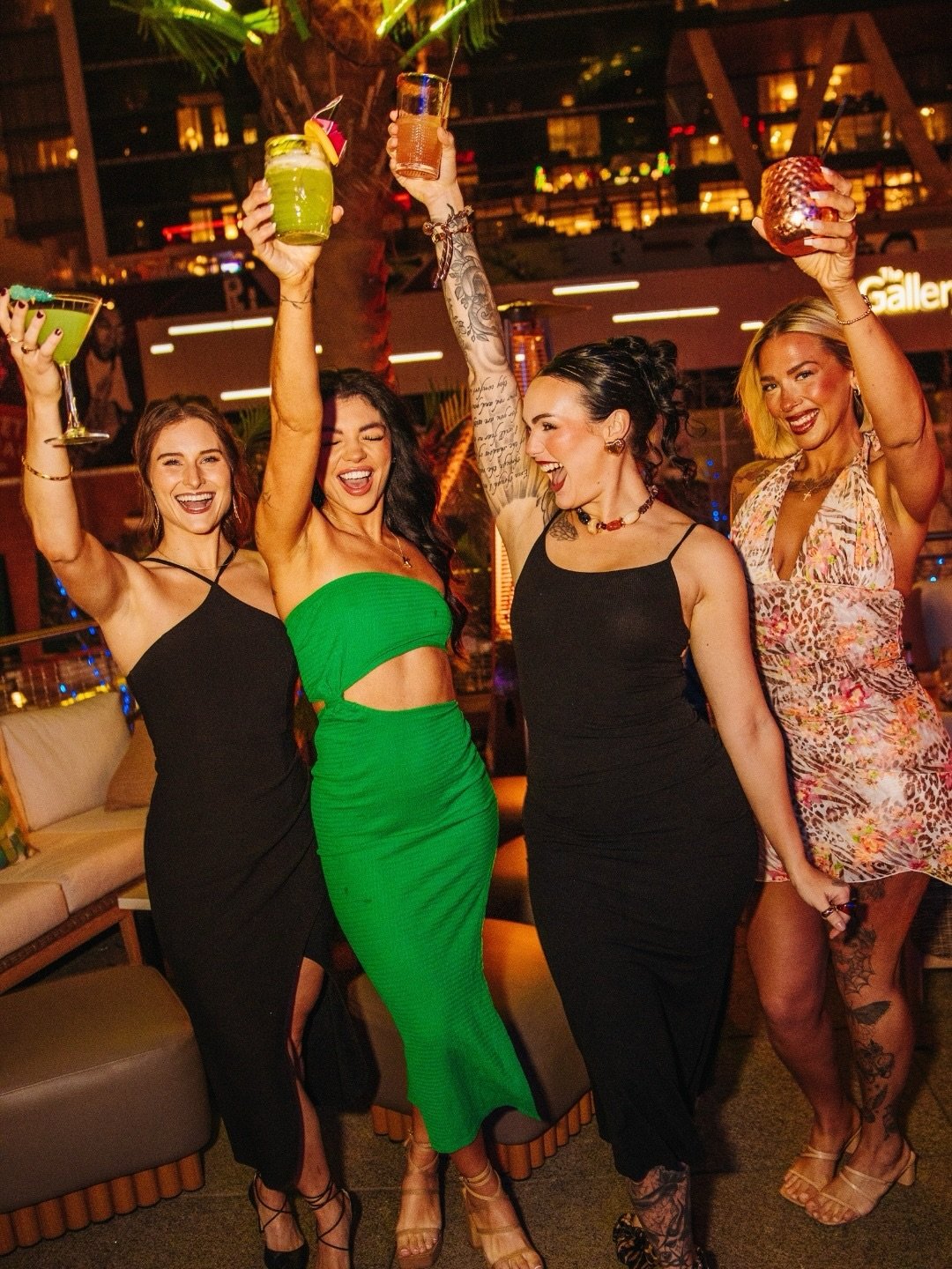 Celebrate Mother’s Day at Palm Tree Club Orlando with brunch, mimosas, champagne, and a warm, elevated dining experience. Reserve your table today.