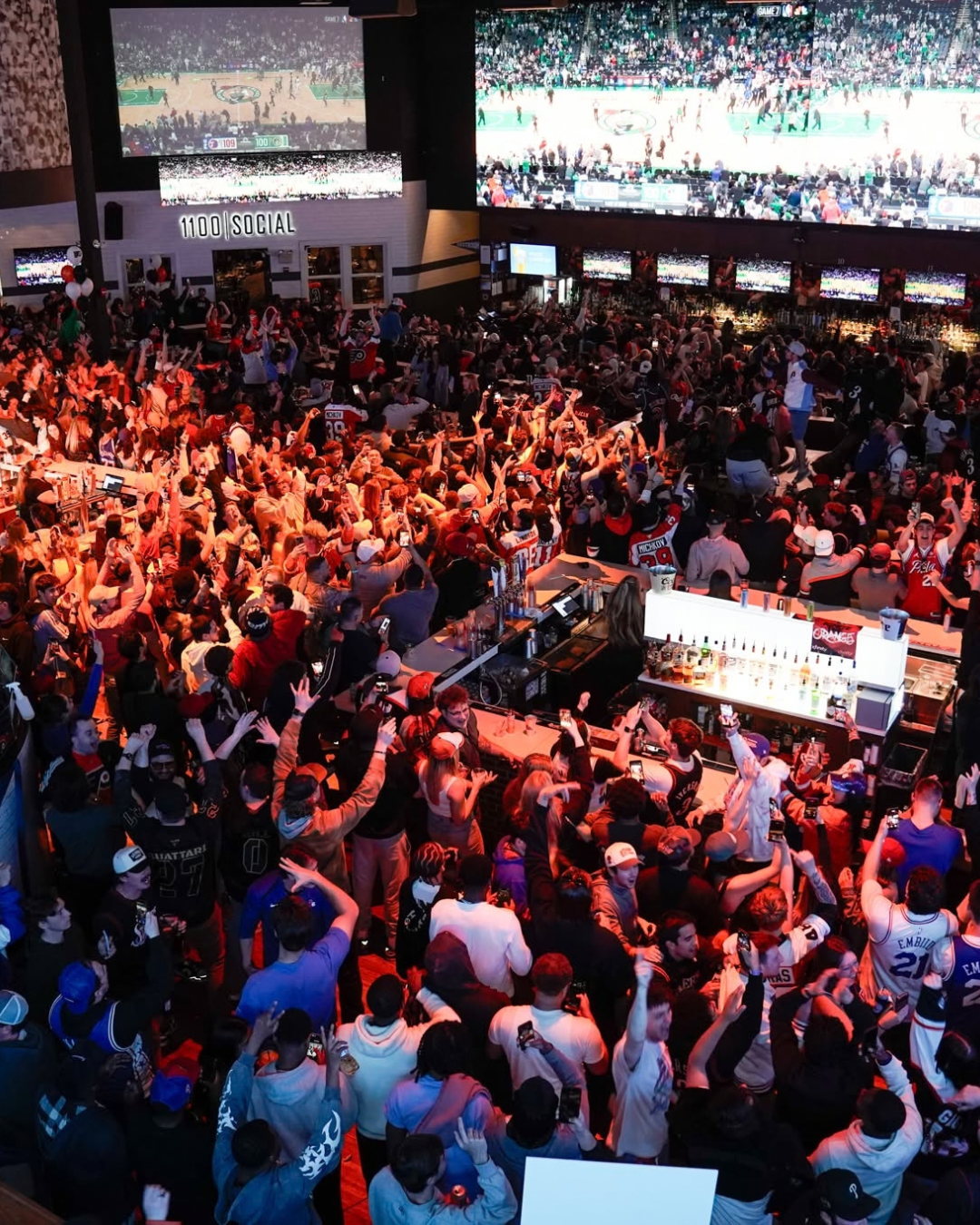 flyers fans at Stateside Live